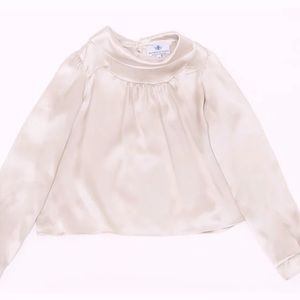 NWT Pearly Gray Josie Silk Blouse with shell buttons by FLORENCE FANCY 🌹